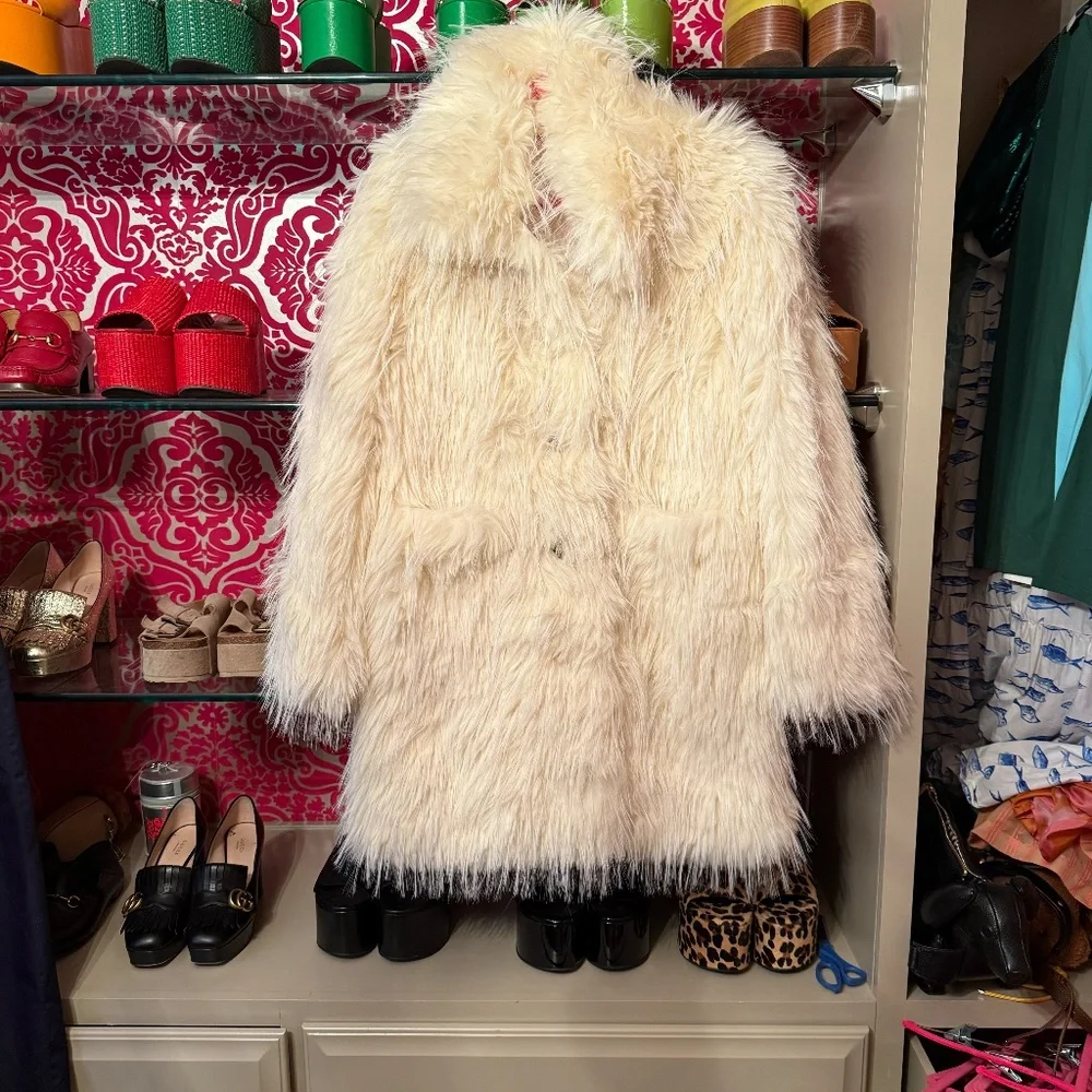 Apparis Pamela Faux Fur Coat size Medium M - Picture 5 of 10